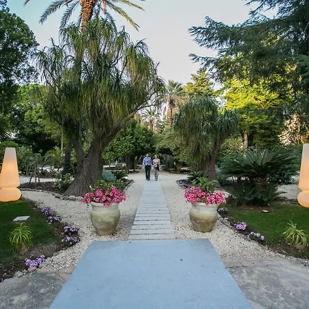 Parco Delle Fontane فندق 4*